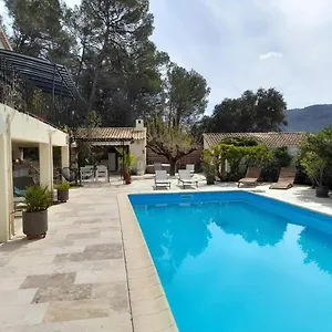 Hébergement de vacances Les Arbousiers Brignoles Piscine Et Spa, Brignoles